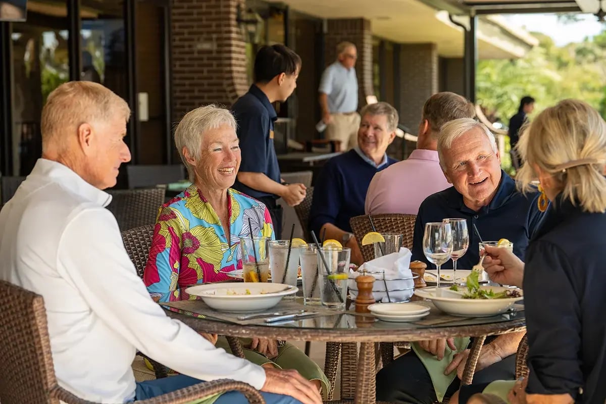 post-round casual dining